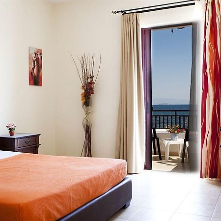 Laza Beach Inn Hotel Скала Экстерьер фото